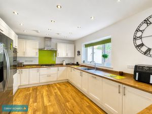 Kitchen- click for photo gallery